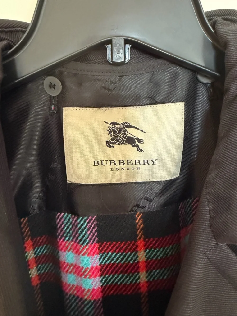 Burberry Black Double-Breasted Belted Trench Coat - Picture 3 of 13